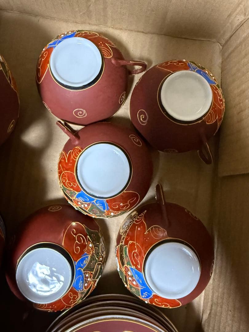 茶道具セット 赤色と金色の陶器製