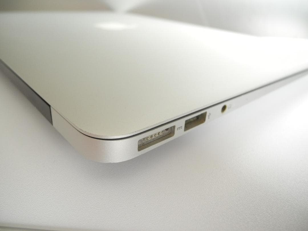 MacBook Air 13インチ 2015 大容量アダプター付き