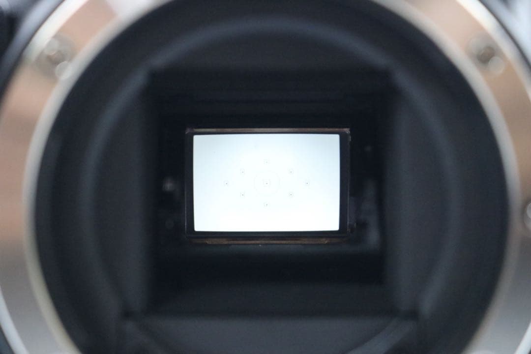 ボディ新品級 【Canon EOS Kiss X9 ダブルレンズセット】