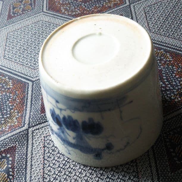 昔の蕎麦猪口 ★ 骨董 そば猪口 朝顔 見込み 虫 アンティーク 呉須 染付