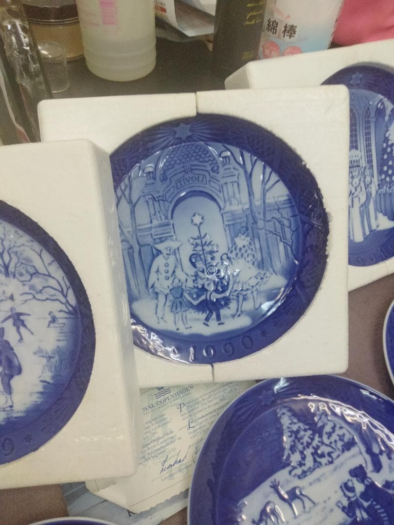 み*ん様 1981年製〜2004年イヤー陶器プレート20枚