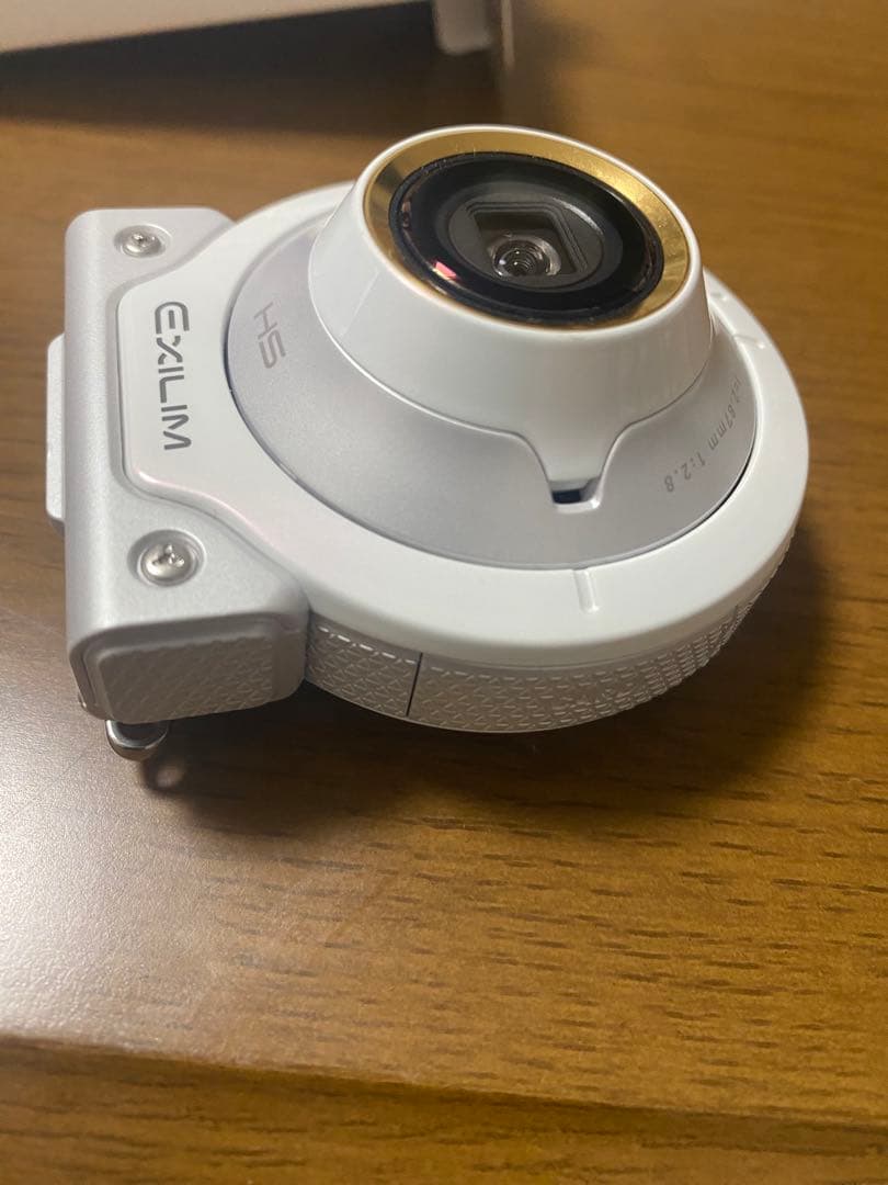 CASIO EX-FR100L デジタルカメラ ホワイト LEDリングライト付き