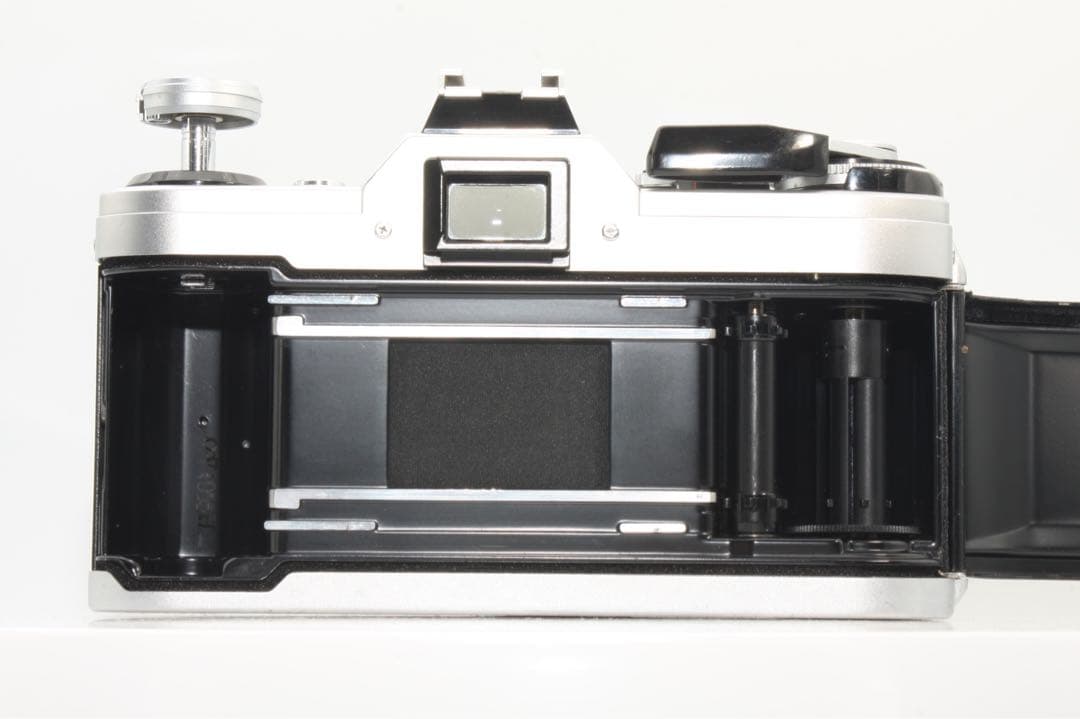 整備品　Canon AE-1 newFD 50mm f1.8 オールド一眼レフ