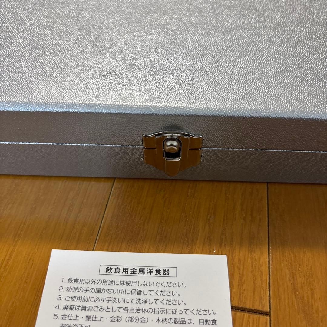 新品未使用品　LUCKY WOOD カラトリー 5種類x5本