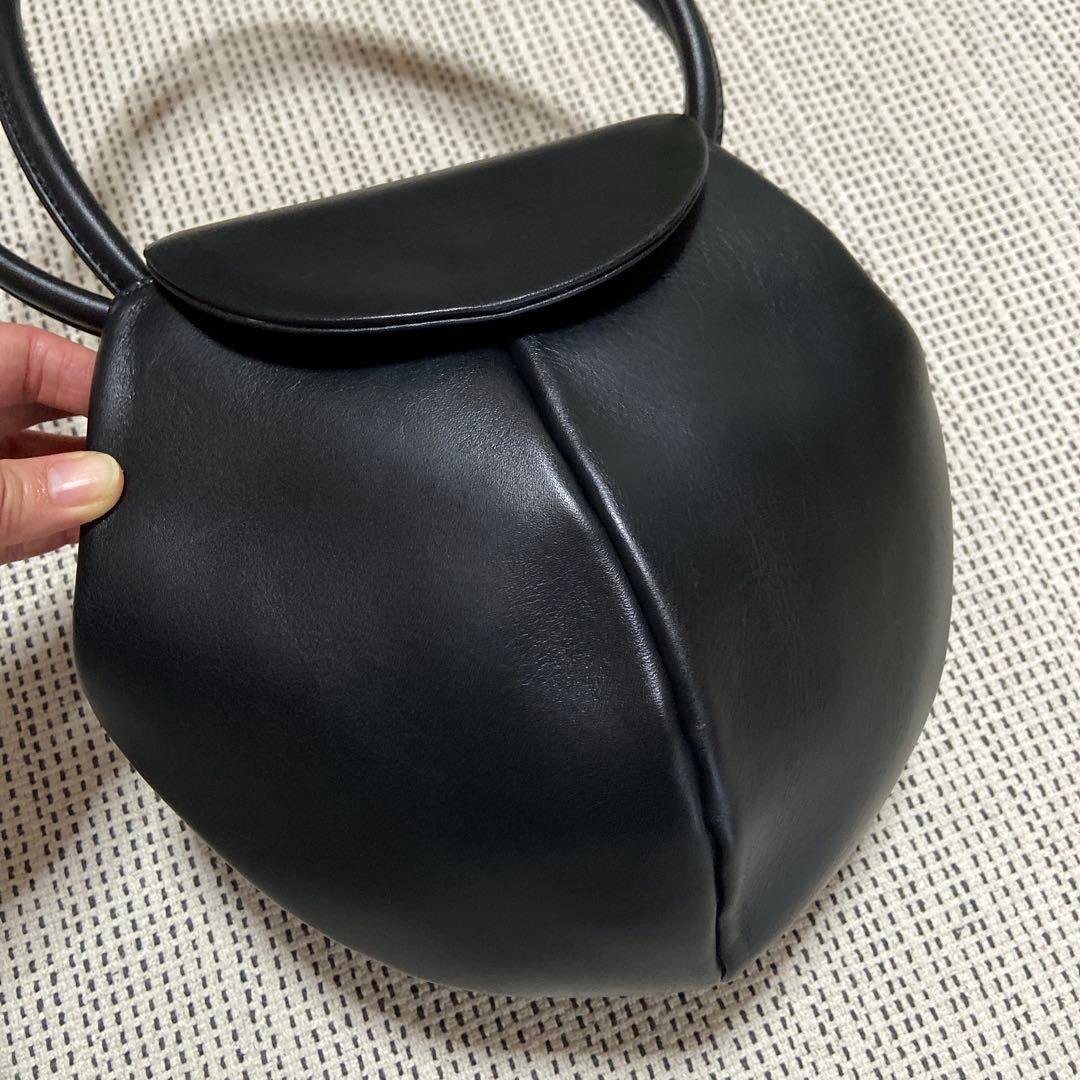 シビラ　本革　レザー　2way ショルダーバッグ　斜めがけ　ハンドバッグ　黒