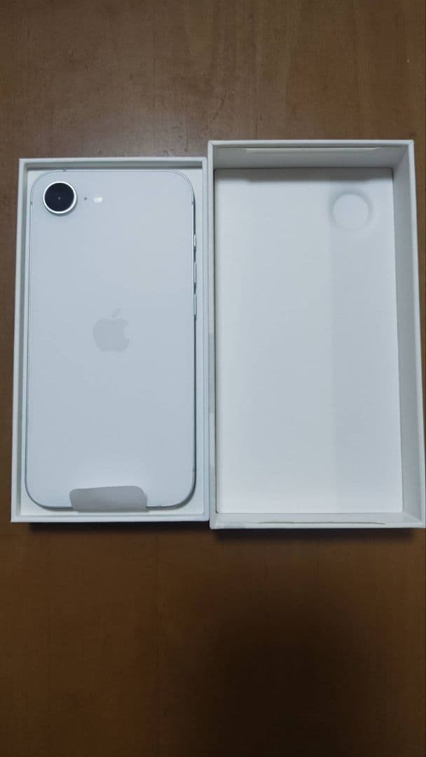 スマートフォン本体 Apple iPhone 16e