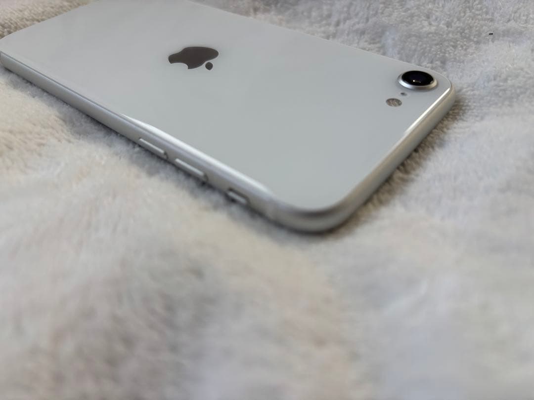 iPhone SE (第2世代) 64GB ホワイト SIMフリー 美品
