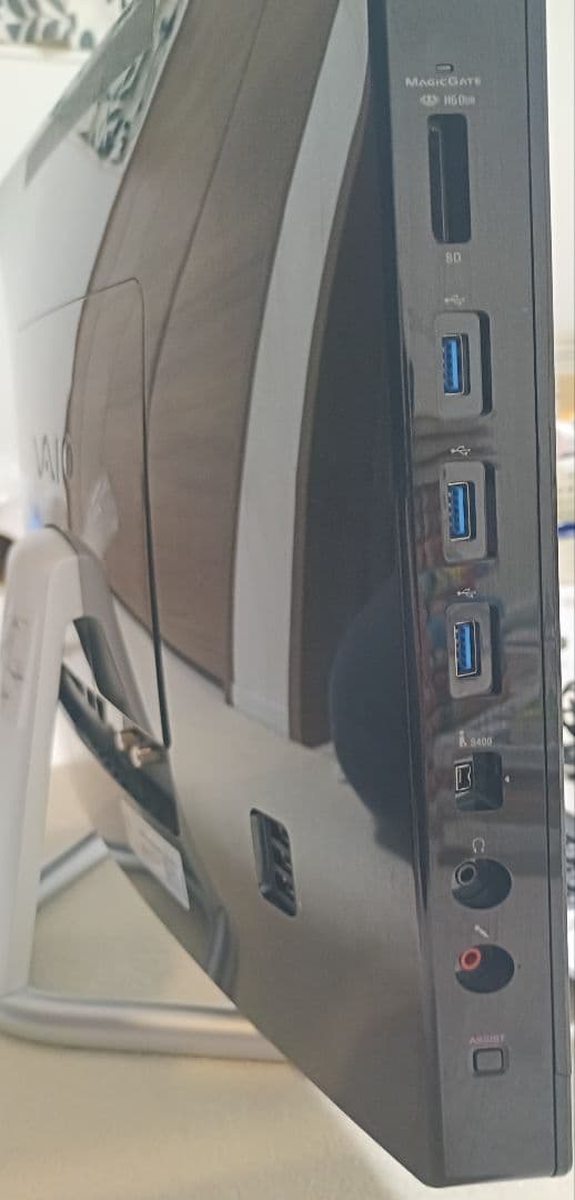 ソニー/SONY SVL241A11N 一体型PC 24型リモコン付（ジャンク）