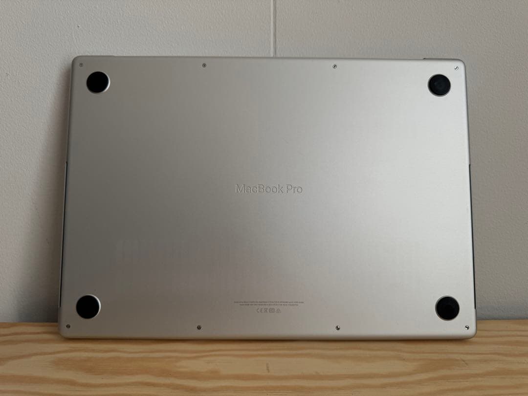 MacBook本体 Apple MacBook Pro 16in 16GB 512GB SSD