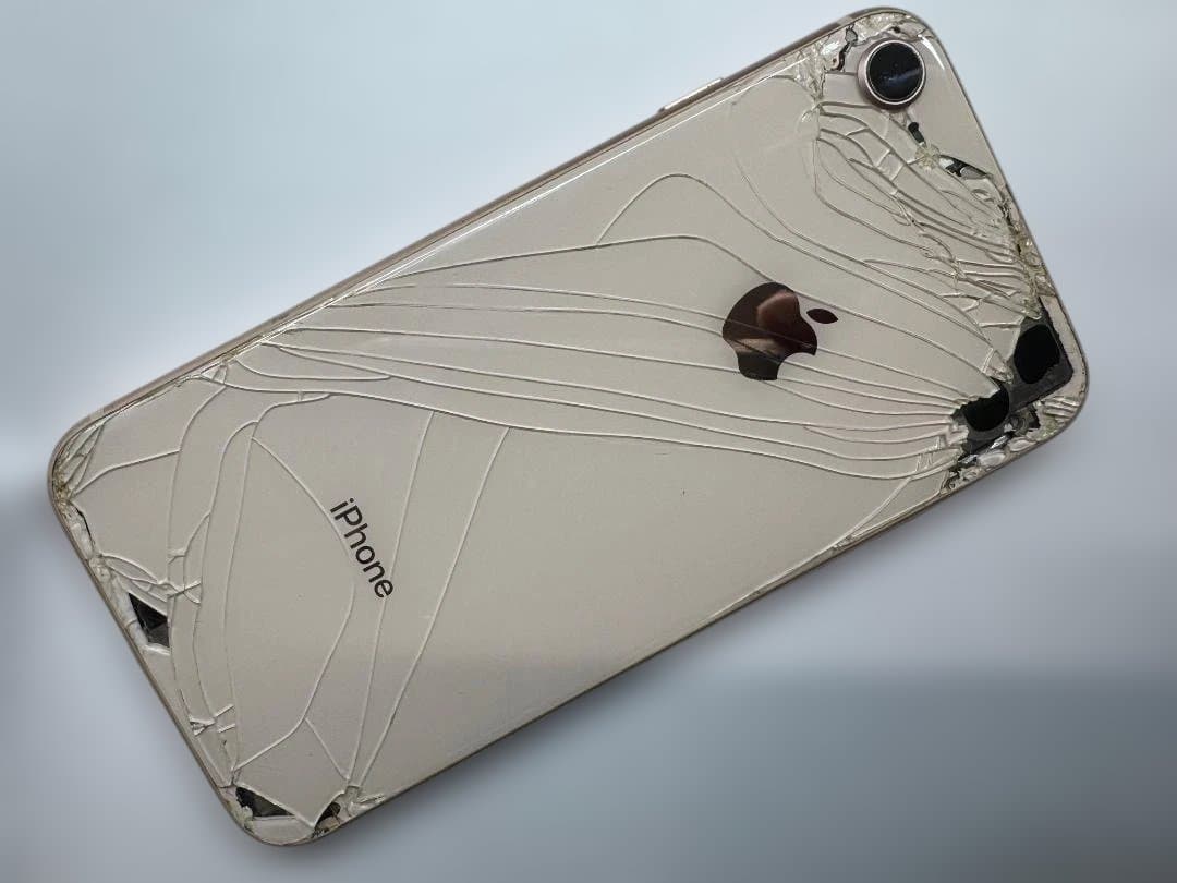 P*h様 SIMフリー iPhone 8 64GB NQ7A2J/A 表裏破損品