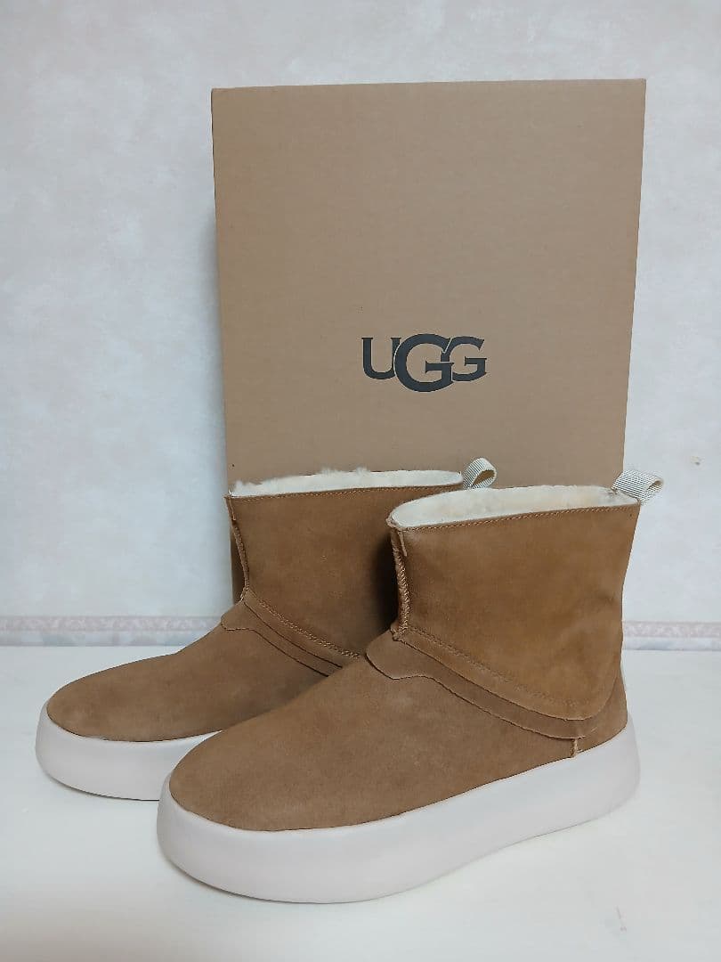 「未使用品」UGGブーツ24cm W classic boom boot