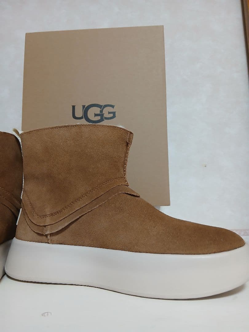 「未使用品」UGGブーツ24cm W classic boom boot