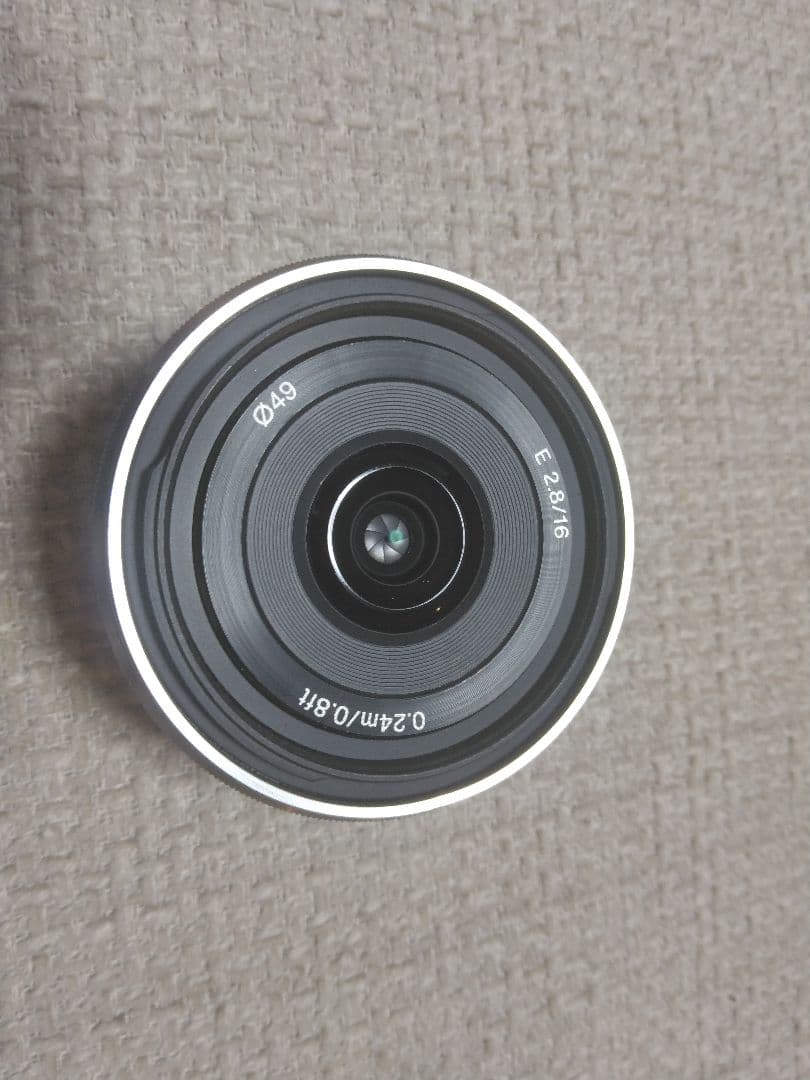 SEL16F28 パンケーキレンズ　SONY