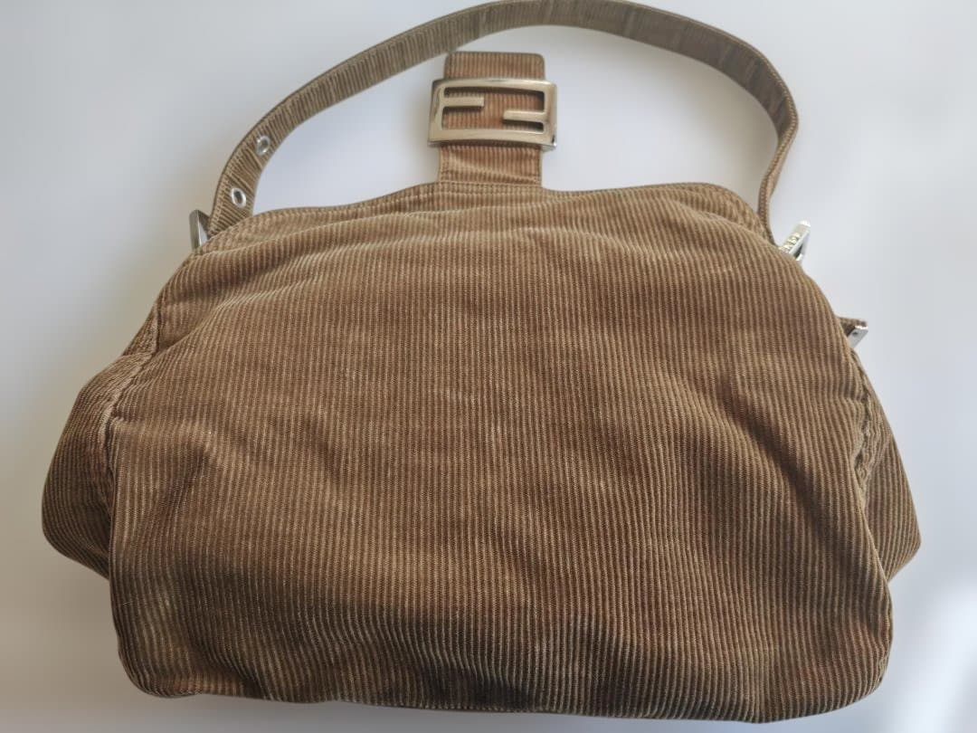 フェンディ　マンマバケット　スエード