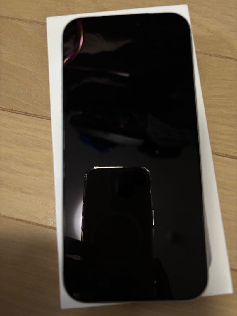 l*n様 iPhone17 promax 256GB 充電回数8〜9回