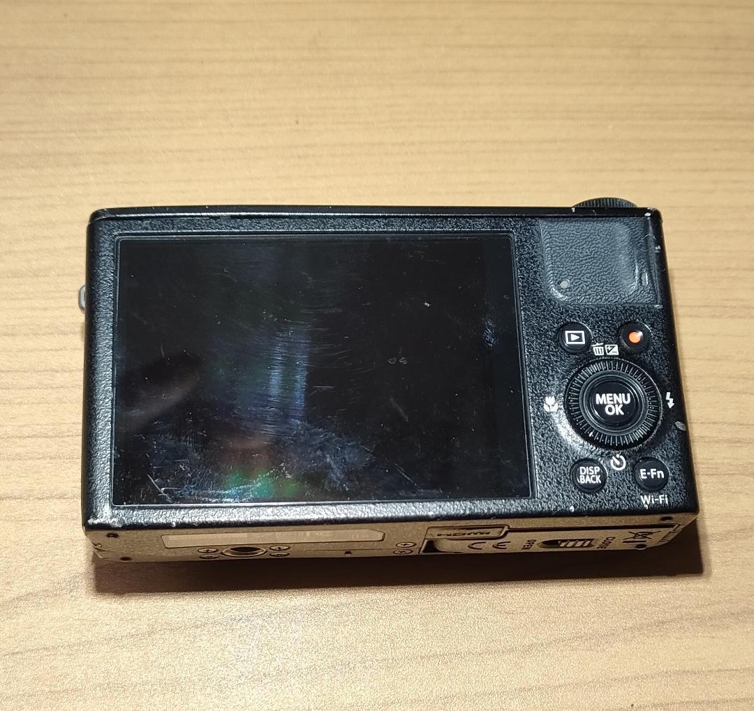 Fujifilm XQ1 コンパクトデジタルカメラ 本体 ジャンク