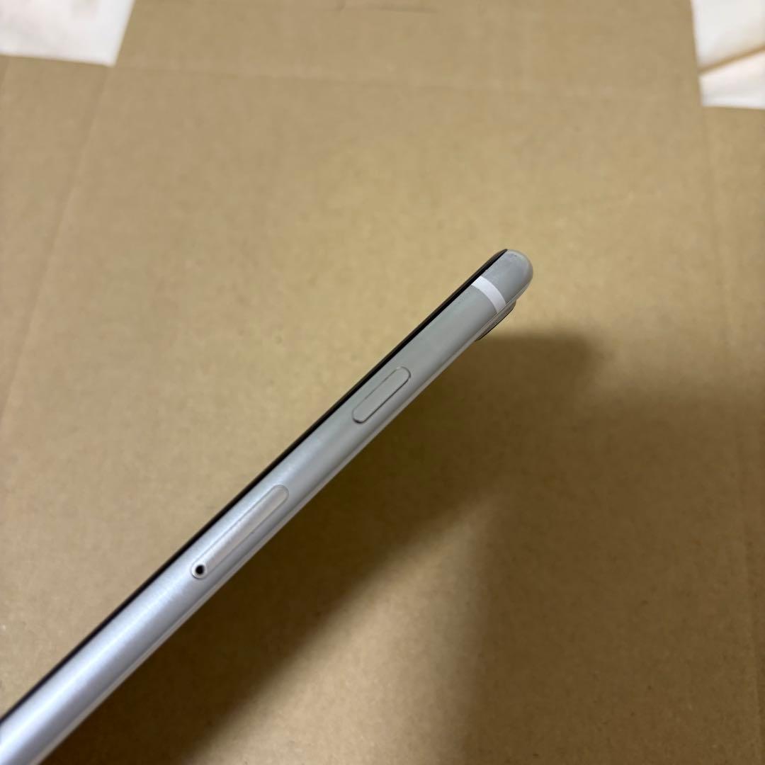 iPhone SE2 64GB ホワイト※割れあり