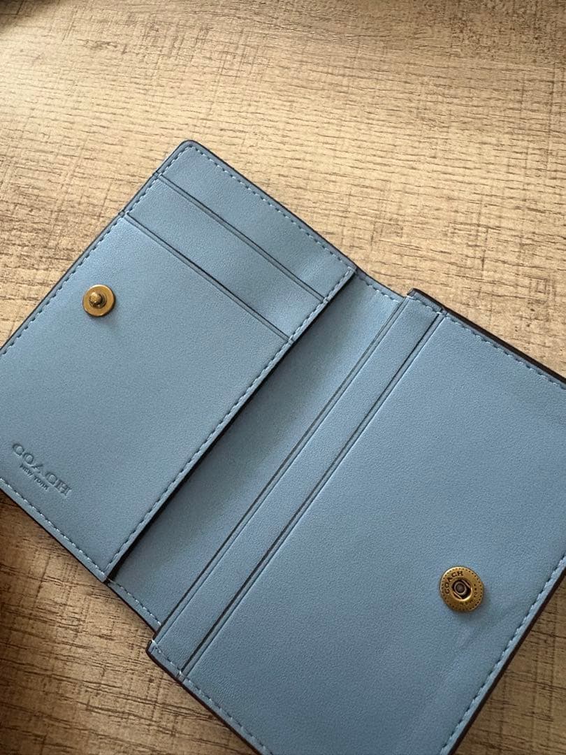 新品未使用！coach名刺入れカードケース水色