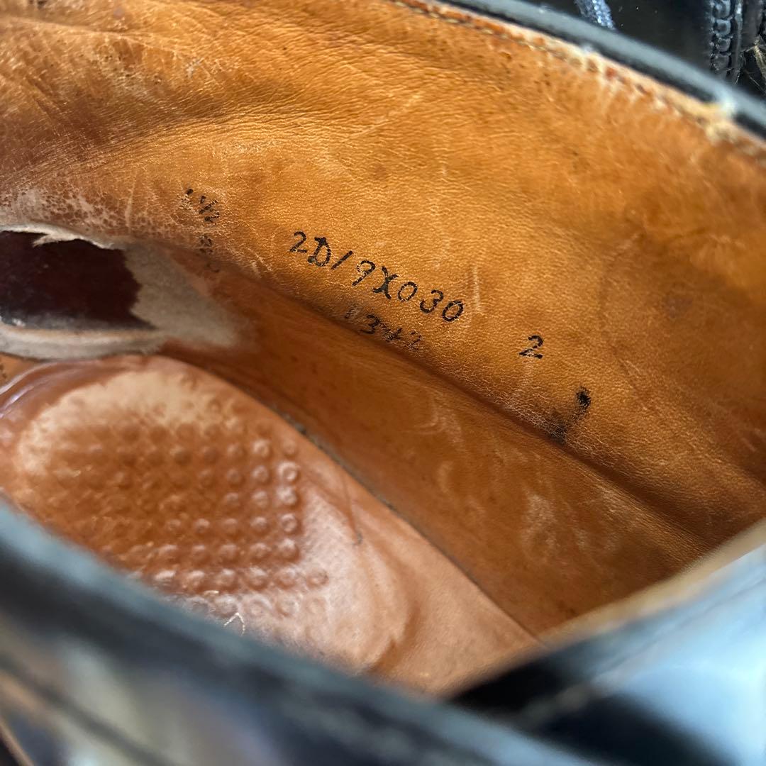 黒 レザー チャッカブーツ