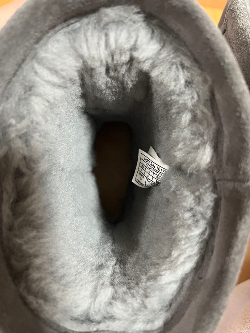 【未使用】UGG 防水ムートンブーツ グレー 24cm