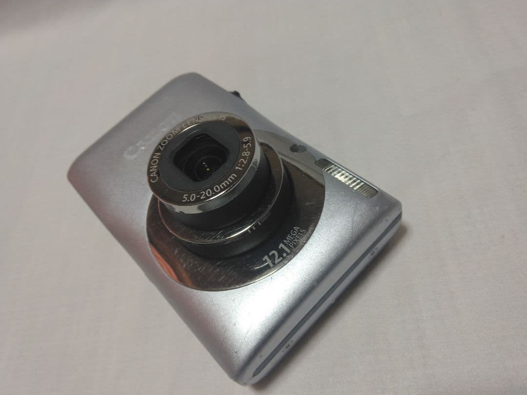 Canon IXY 200F 小キズ多数