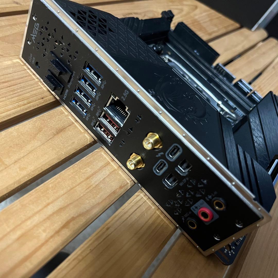 マザーボード Intel Core i9 13900K + MSI Z690I Unify