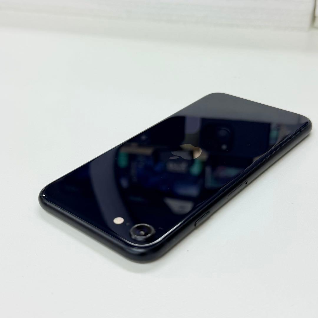 iPhone SE (第3世代) 256GB / ミッドナイト