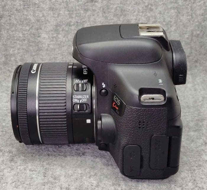 Canon EOS Kiss X８i 標準ズームレンズ付