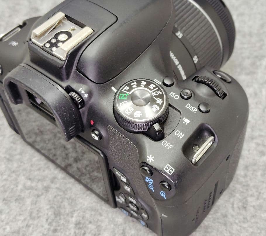 Canon EOS Kiss X８i 標準ズームレンズ付