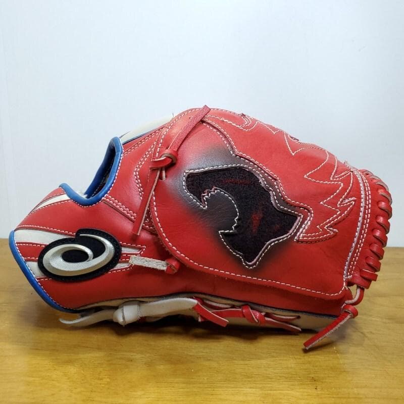 アシックス ダルビッシュ有モデル ライオン ゴールドステージ 美品 軟式グローブ