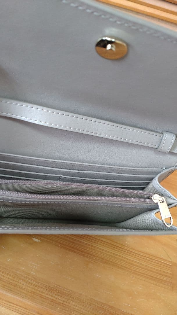 ジャスミン　フルラ meti ショルダーウォレット