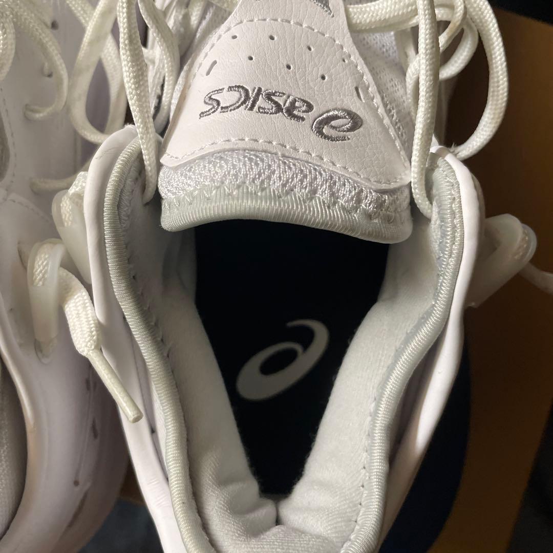 asics バスケットボールシューズ ホワイト