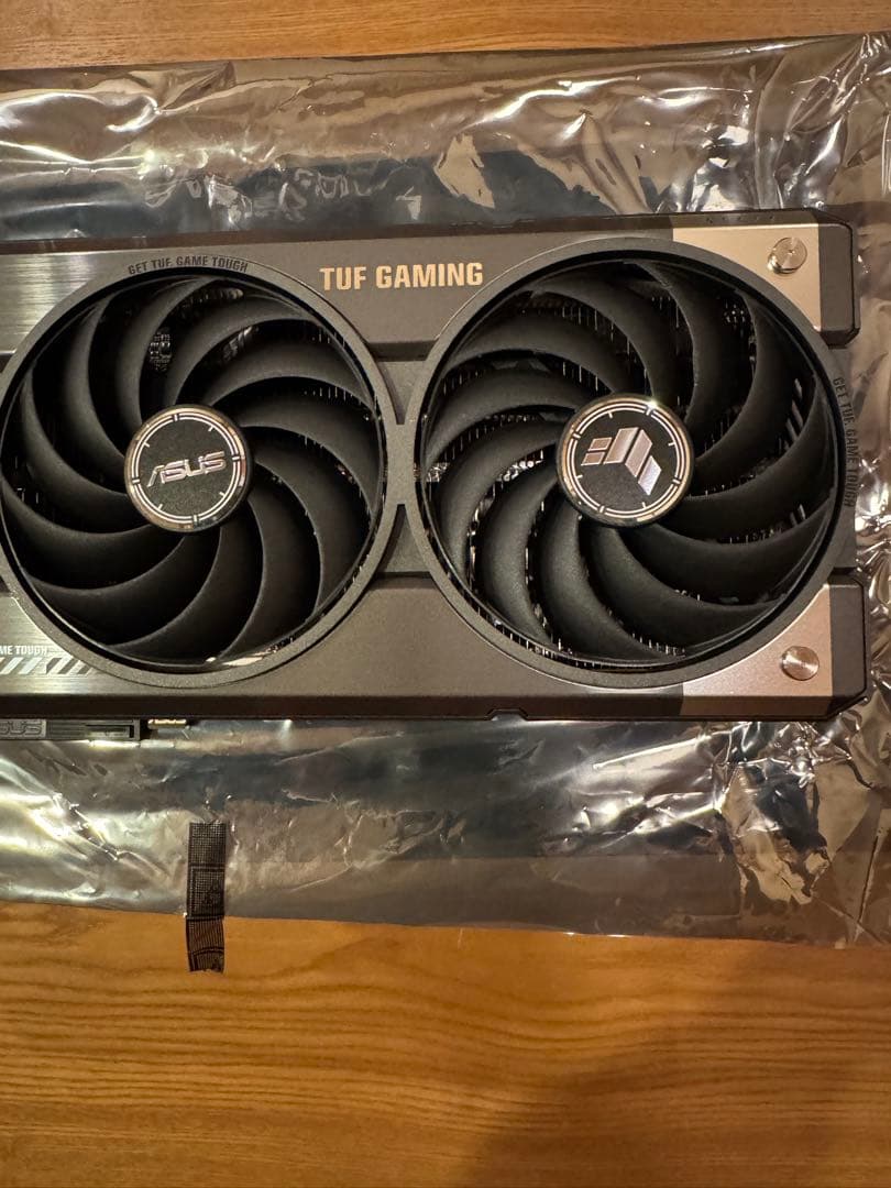 グラフィックボード・グラボ・ビデオカード ASUS TUF Gaming Radeon RX 9070 16GB OC