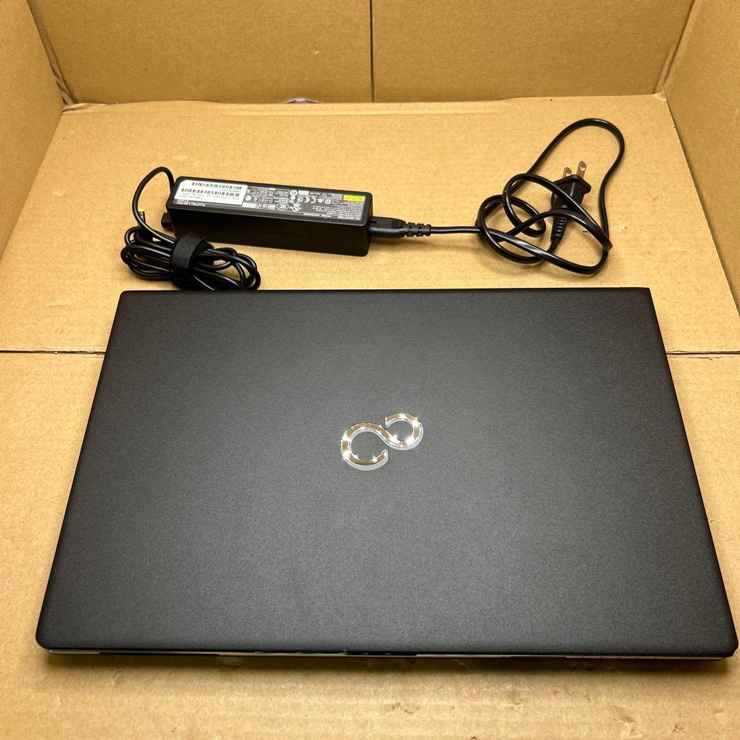 富士通 ノートパソコン　13.3インチ　s937 8GB/256GB