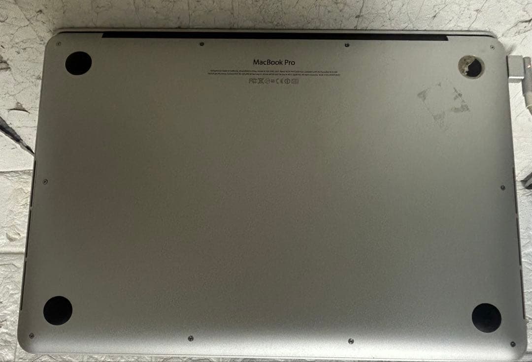 MacBook本体 Apple MacBook Pro i7 8GB SSD 480GB