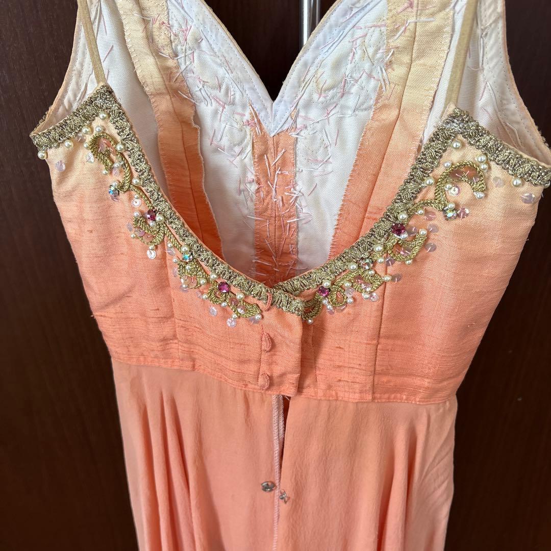 バレエ衣装とティアラ