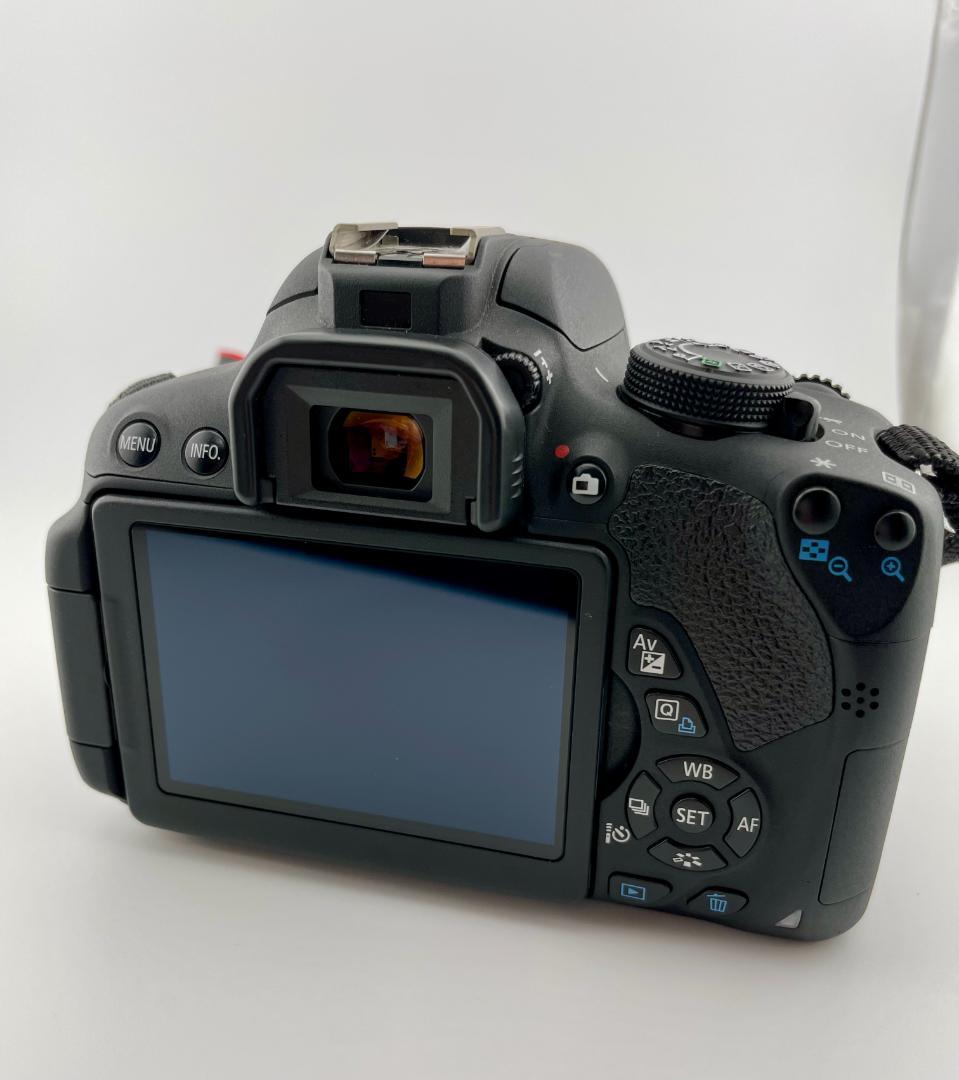 Canon キヤノン EOS Kiss X7i ボディ デジタル一眼レフカメラ