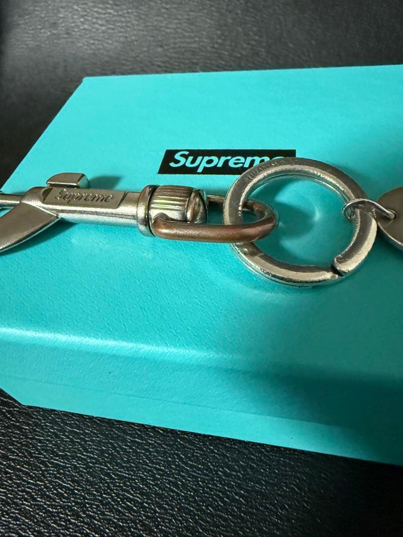 ク*エ様 Tifany supreme リターントゥ オーバルタグキーリング