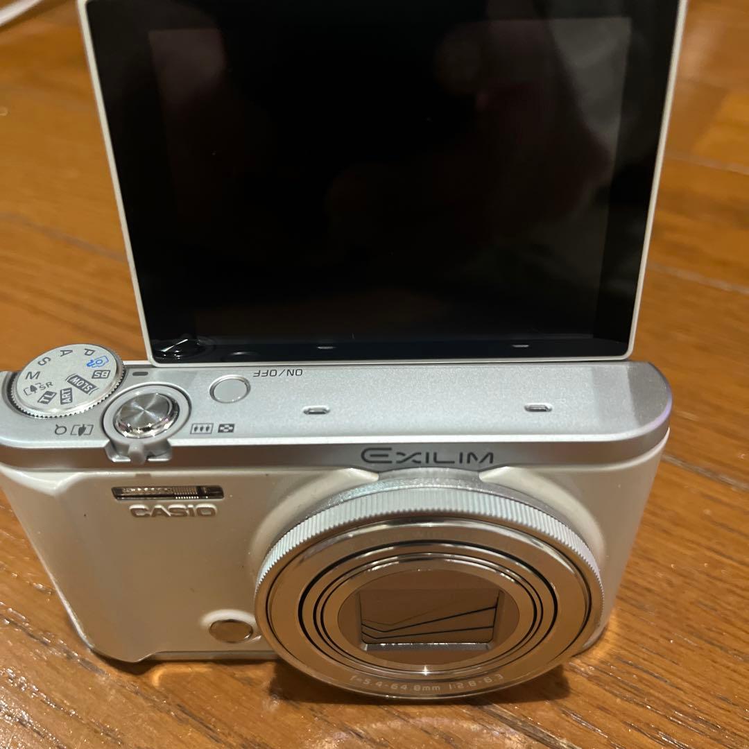 【中古】(非常に良い)CASIO デジカメEXILIM EX-ZR3200VP