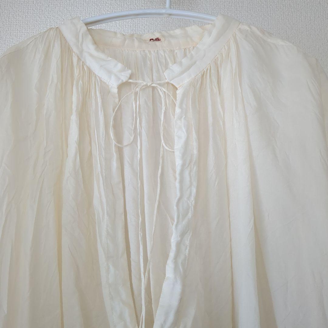 も*も様 ARTS＆SCIENCE　ギャザー　チャーチ　スモック　ブラウス　シル