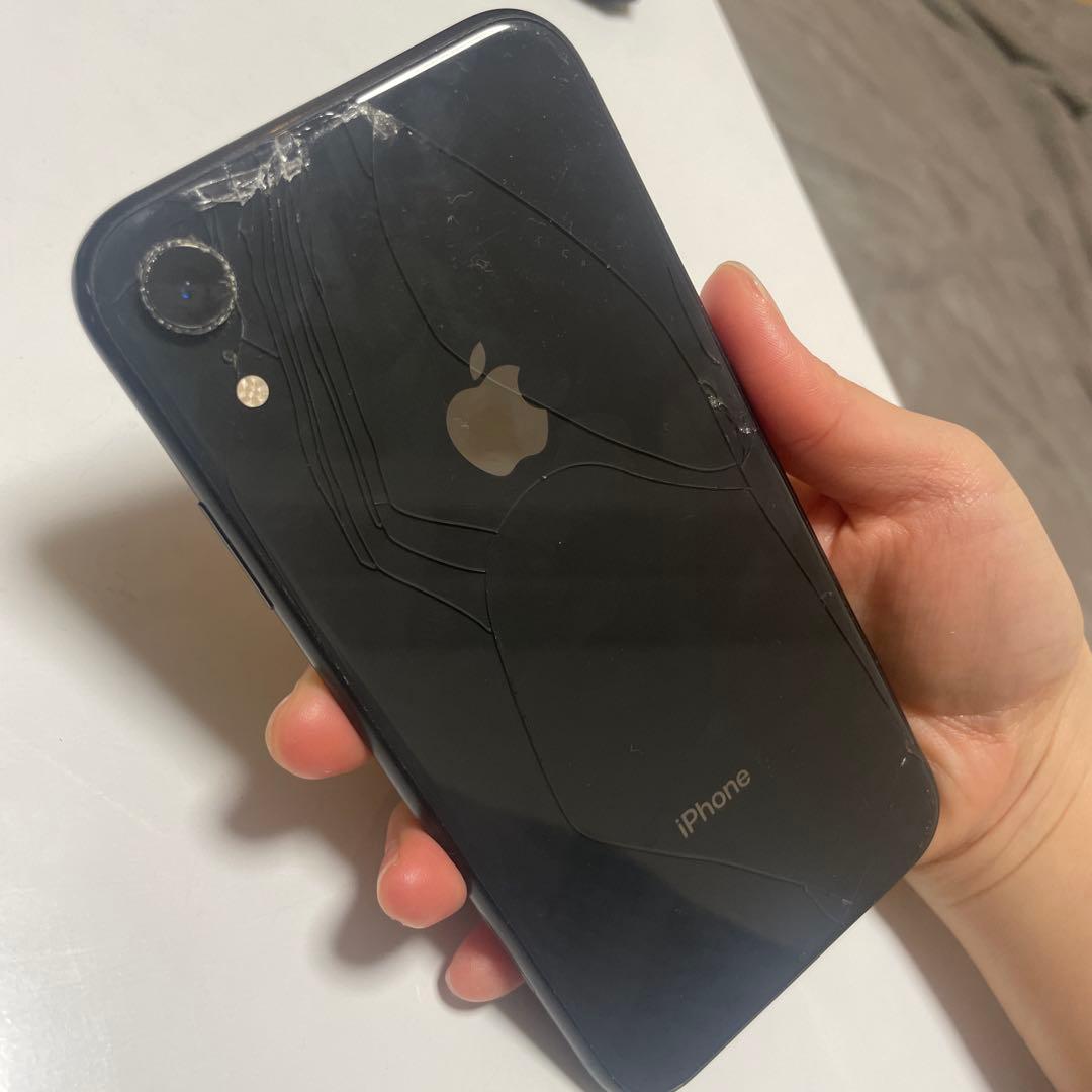 iPhone XR 画面割れ、液晶漏れなど