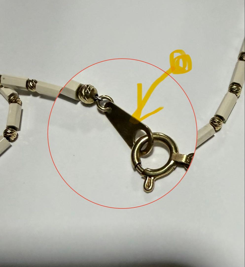 ホワイトゴールドトーンネックレス