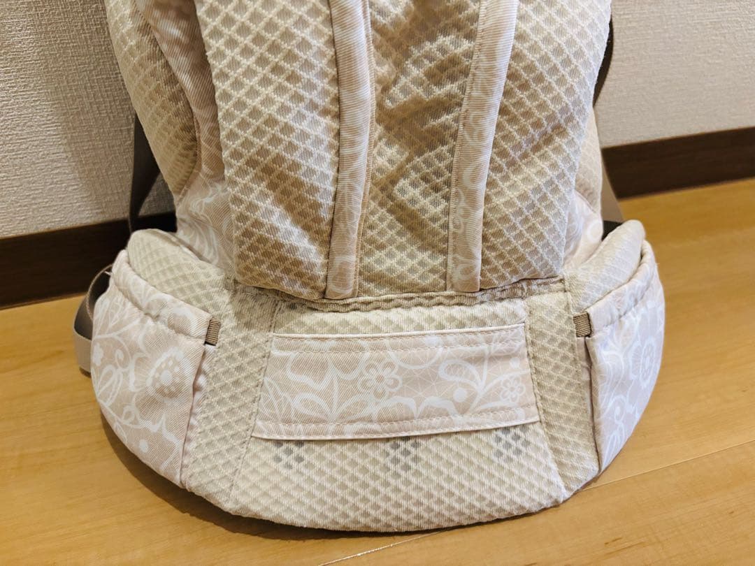 【極美品】エルゴベビー　オムニ ブリーズ　フラワーベージュ