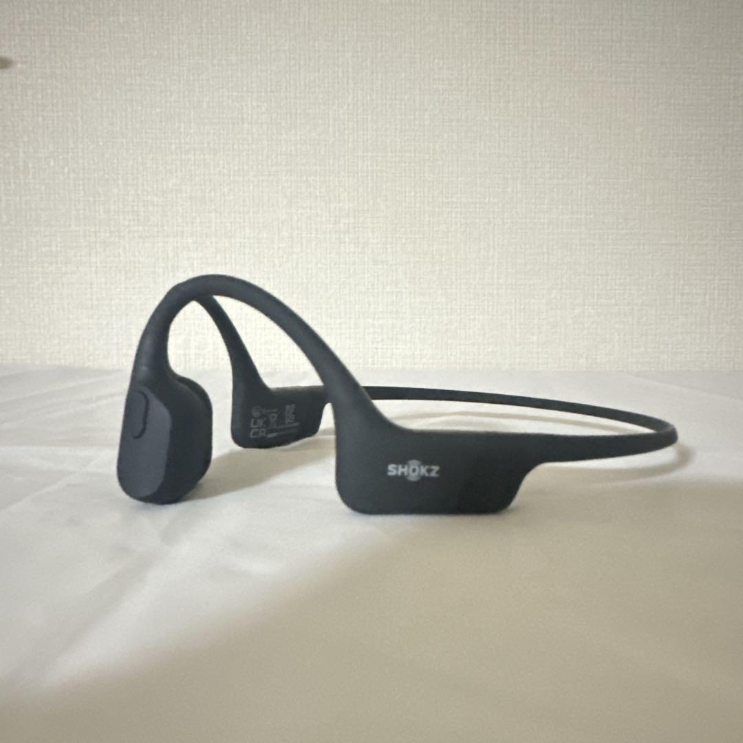 SHOKZ OPENRUN 骨伝導イヤホン ブラック　収納ケース付き
