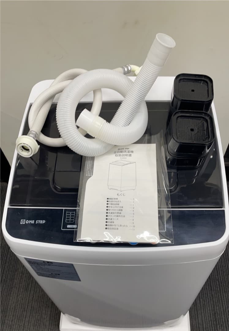 ★ほぼ未使用！一人暮らしに、ぴったりサイズONE STEP 洗濯機 3.2kg