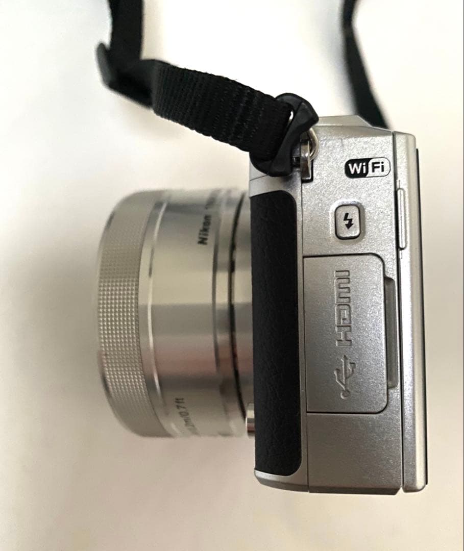 Nikon1 J5 ミラーレス ダブルレンズキット /シルバー J5WLKSL