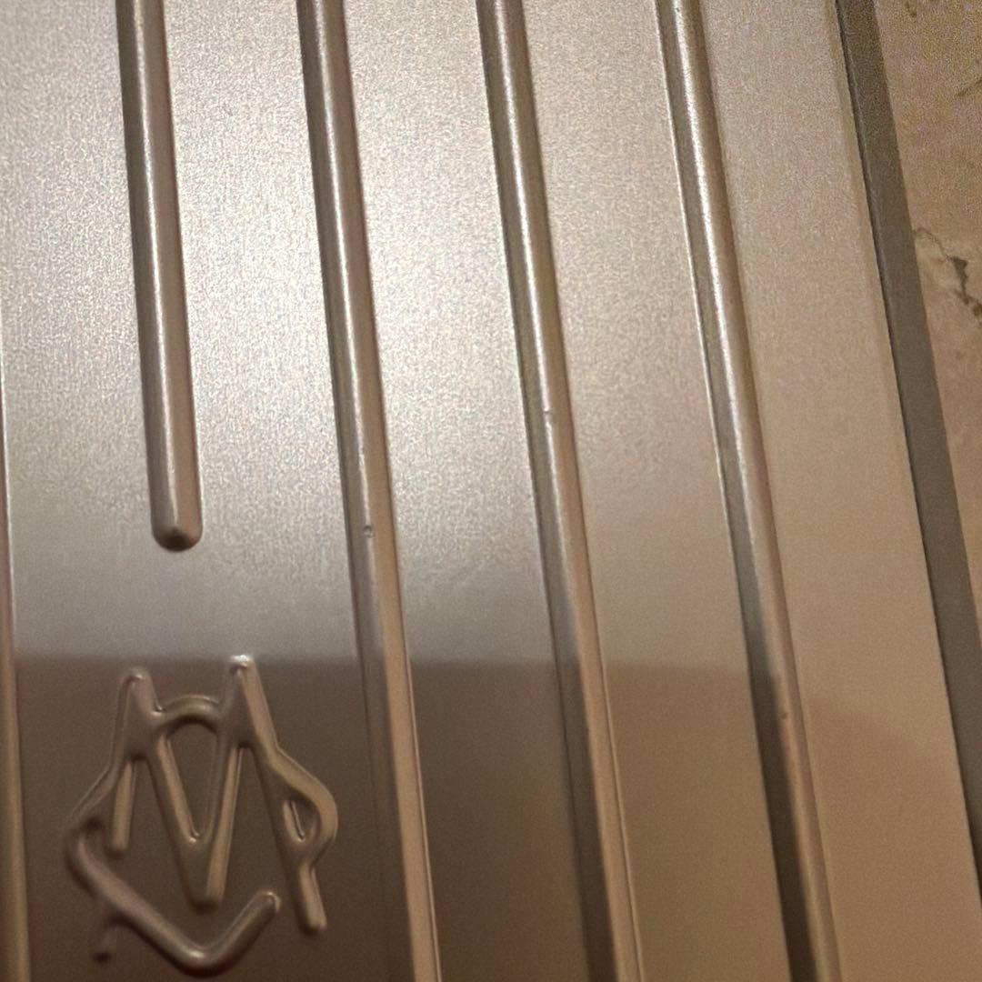 iPhone15pro アルミ素材ケース　シルバー