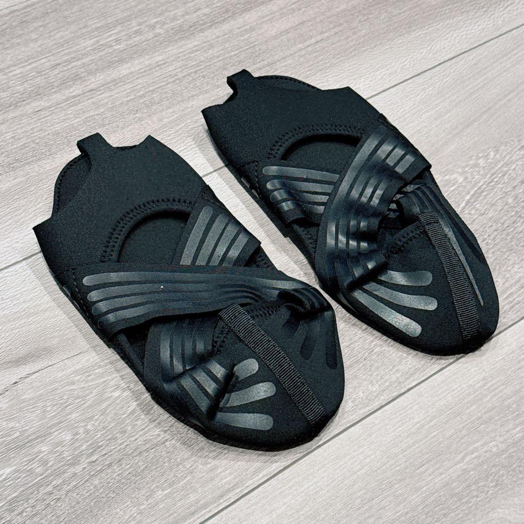 〆ペア ヨガシューズ 女性用靴下の特徴 ヨガソックス 女性の靴下 ハーフトゥ