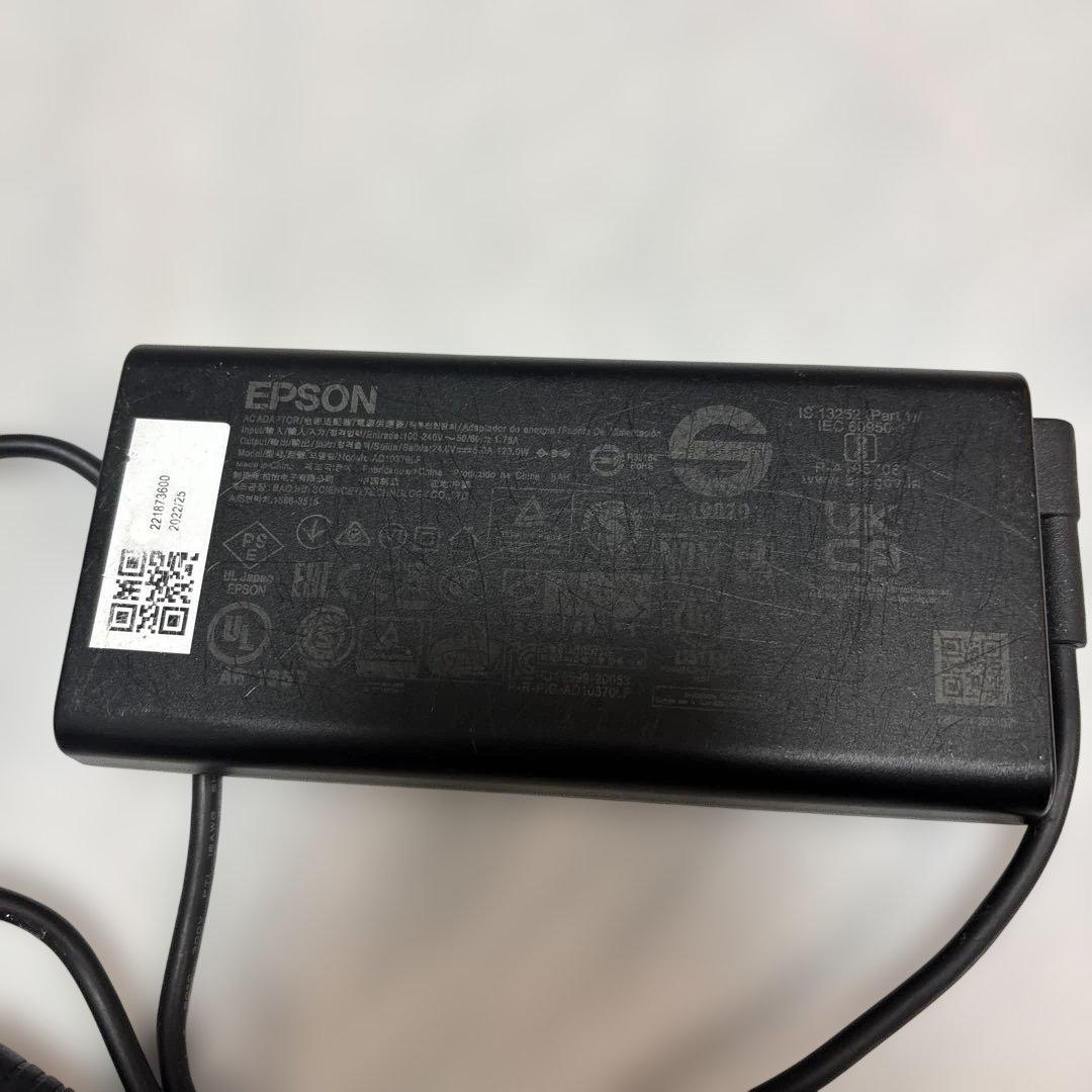 エプソン EF-12プロジェクター ヤマハスピーカー搭載 使用時間555h