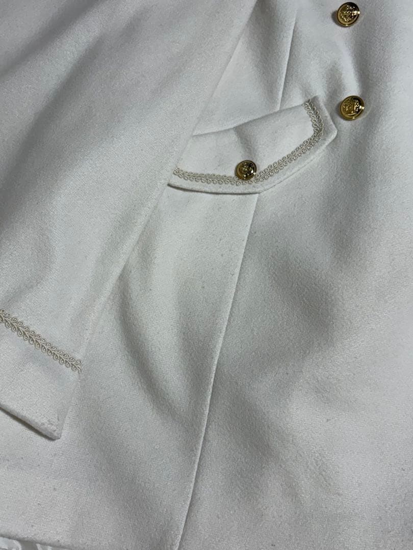 axes femme ダブルボタンケープコート 白